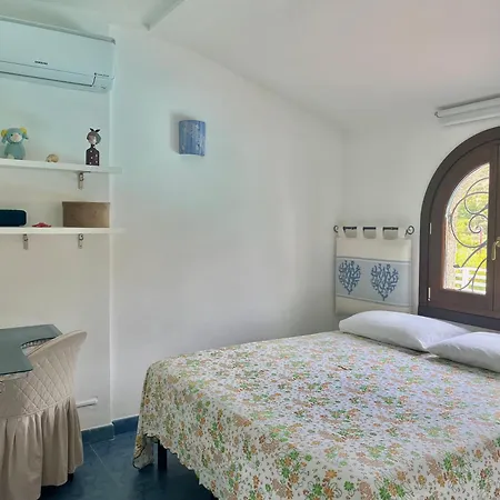 Not Availablevilla Con Piscina E Vista Mare * Tanaunella