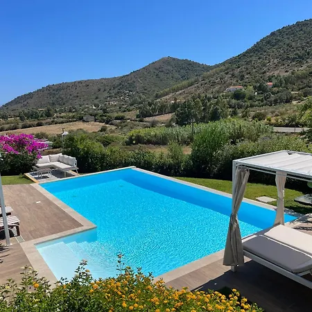 Ferienhaus Not Availablevilla Con Piscina E Vista Mare Tanaunella