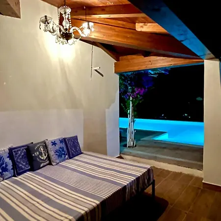 Not Availablevilla Con Piscina E Vista Mare Tanaunella