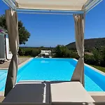 Not Availablevilla Con Piscina E Vista Mare Ferienhaus Tanaunella