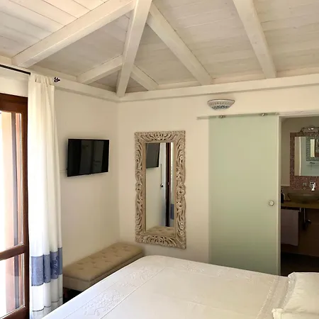 Con Piscina E Vista Mare Holiday home