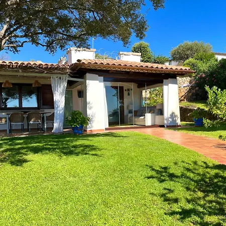 Con Piscina E Vista Mare Tanaunella